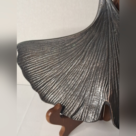 Metal Gingko Leaf Tray Dish - Picture 6 of 8